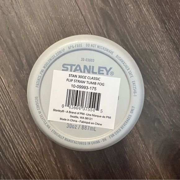 Stanley IceFlow Flip Straw Tumbler / 30oz / Color: Polar New - Picture 3 of 3